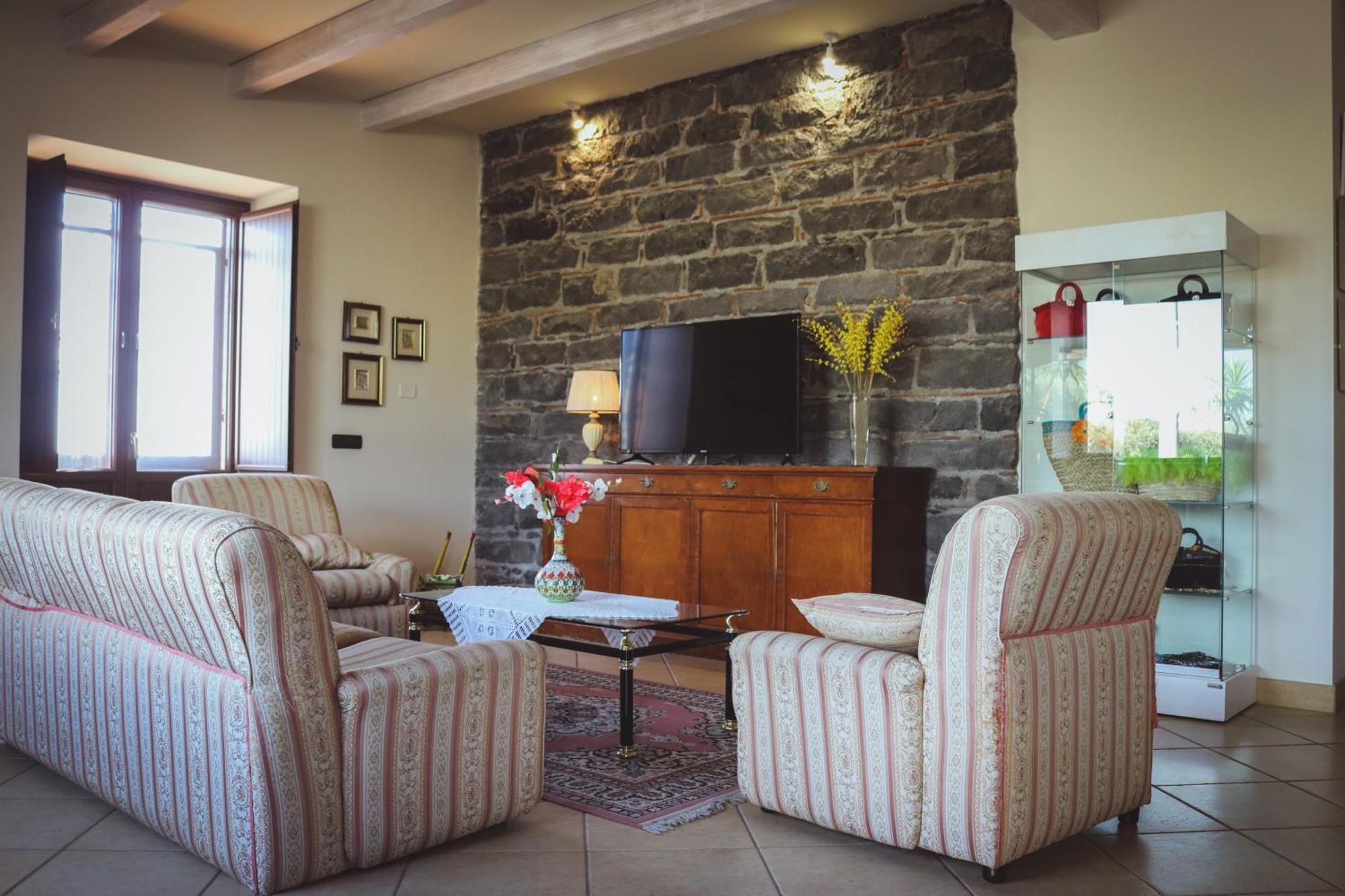 Hotel Ranch Simeto Paterno  Esterno foto