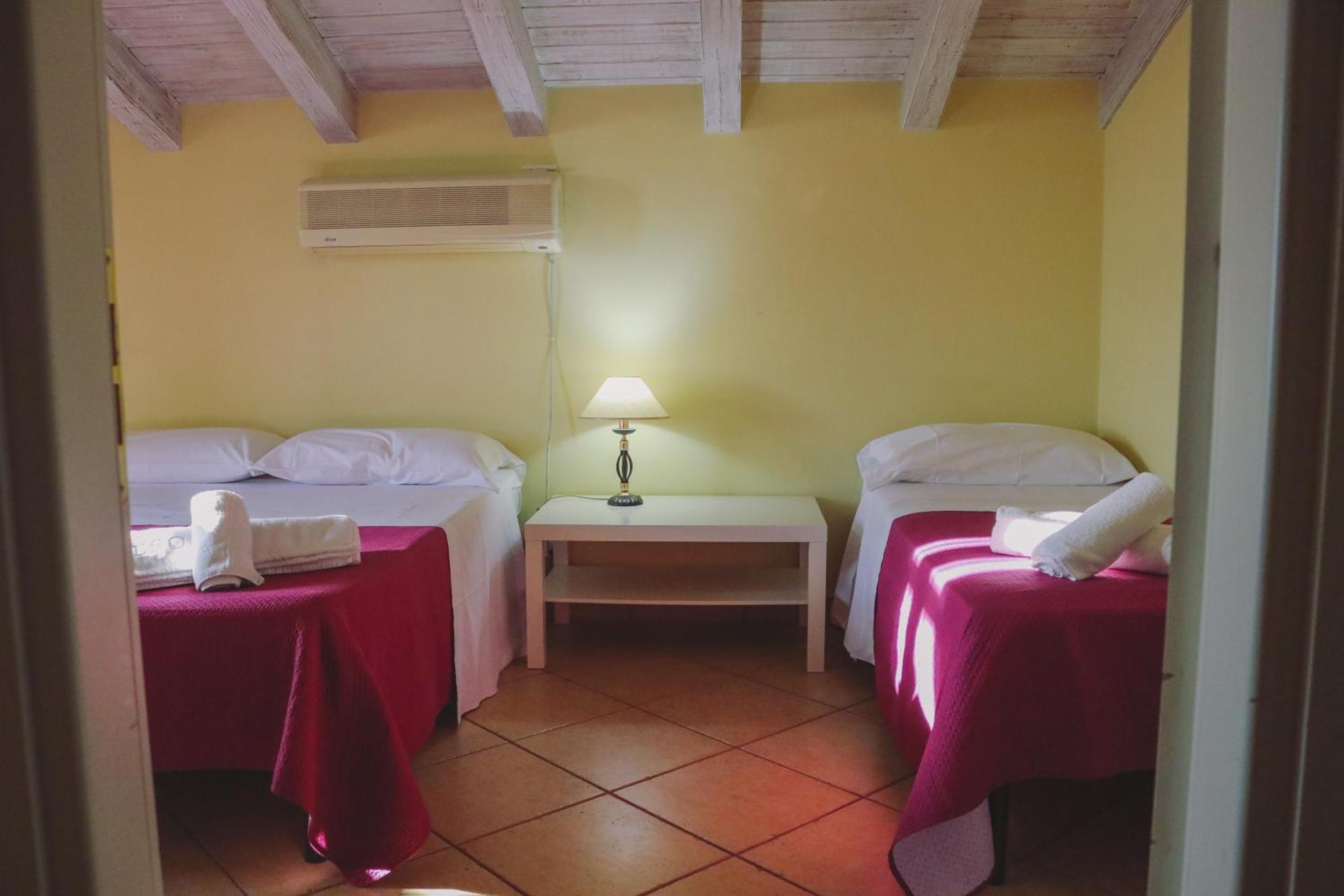 Hotel Ranch Simeto Paterno  Esterno foto