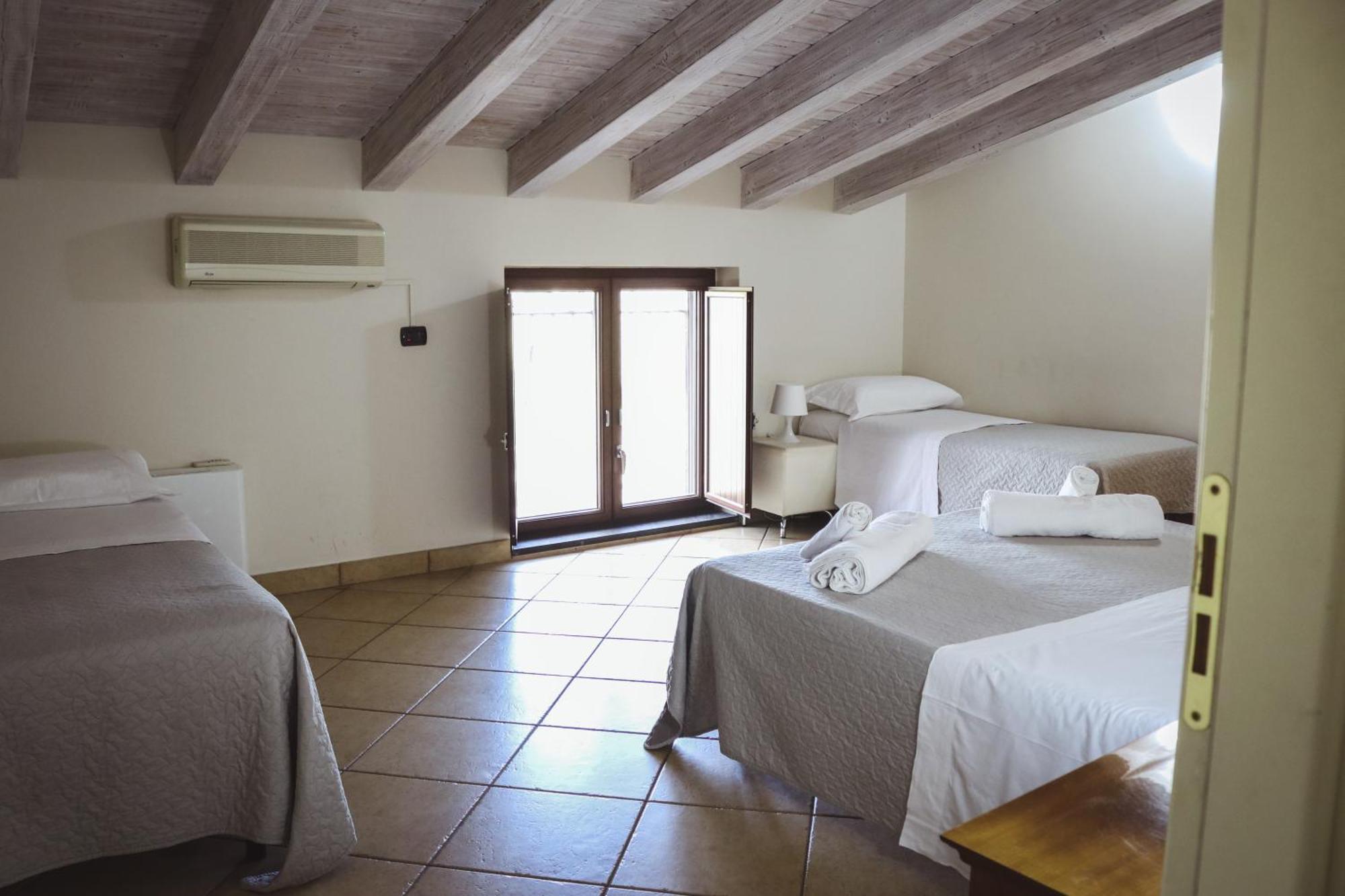 Hotel Ranch Simeto Paterno  Camera foto