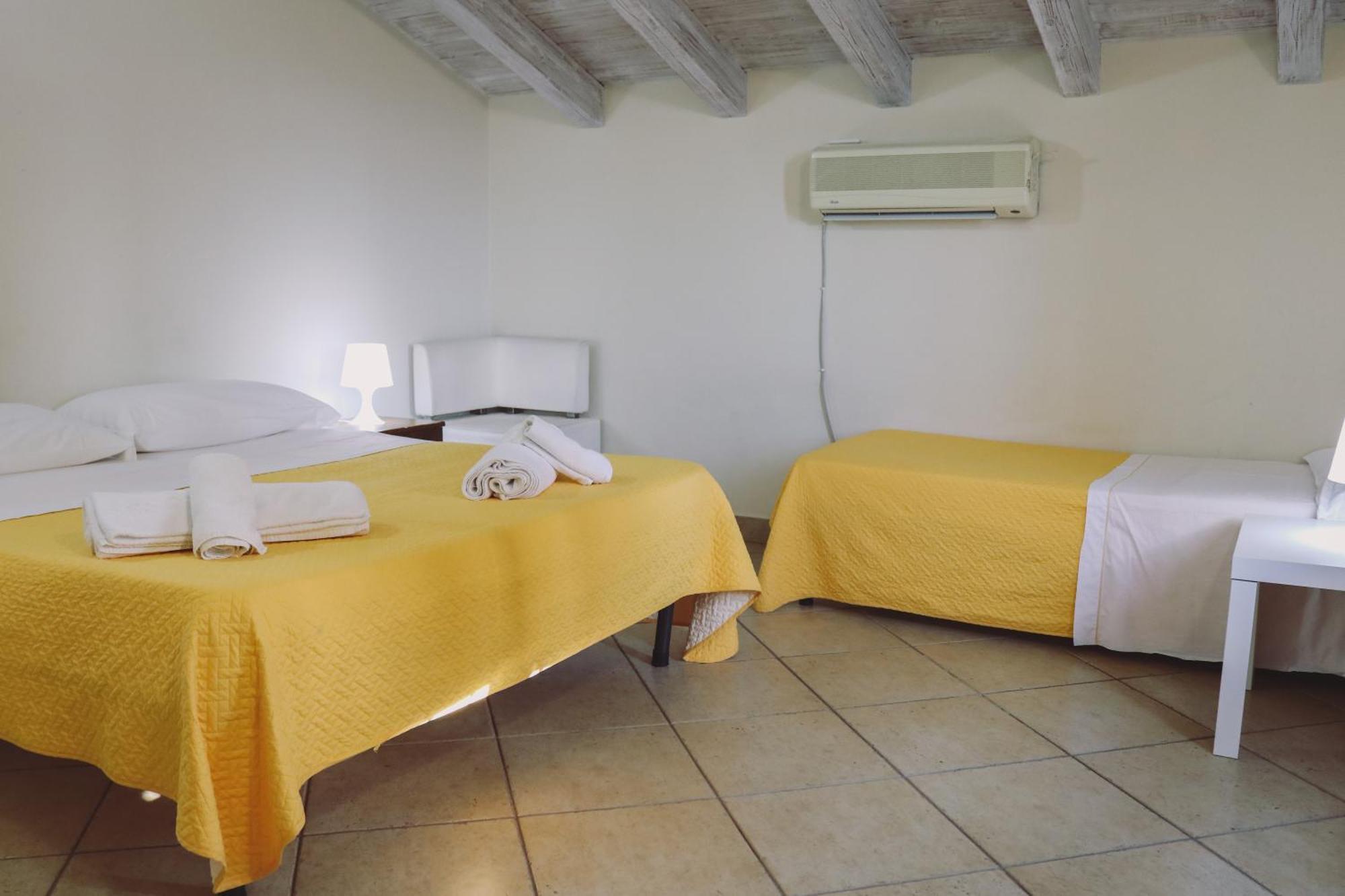 Hotel Ranch Simeto Paterno  Esterno foto